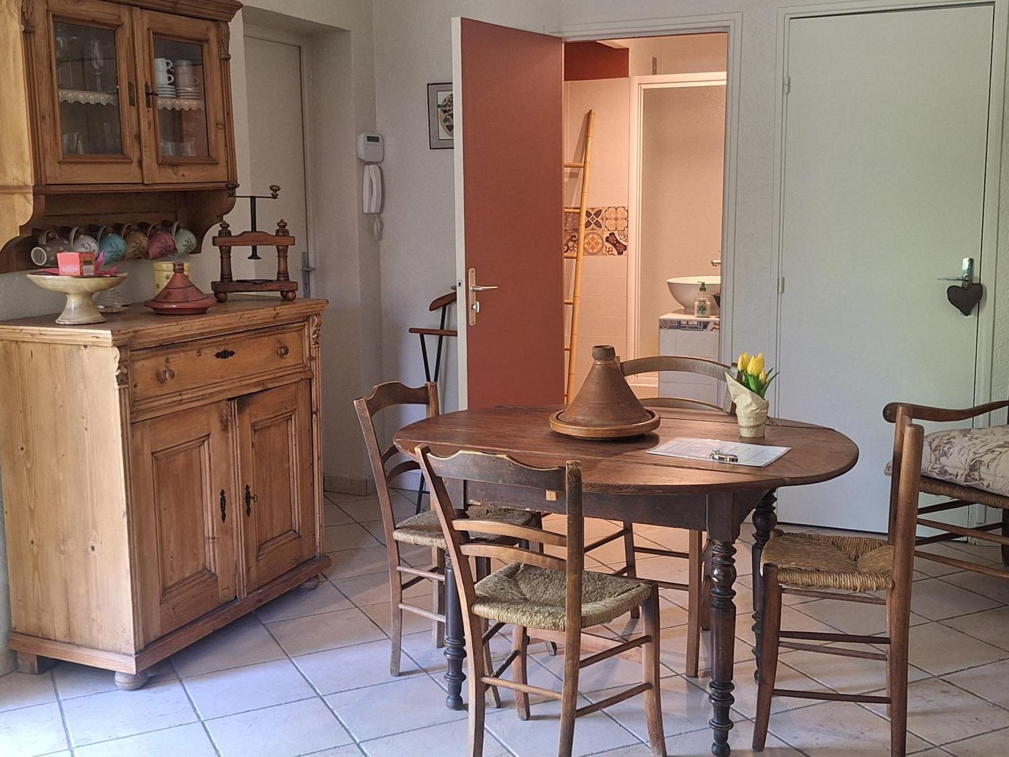 La Cartagene - Chambre Double Calvisson Εξωτερικό φωτογραφία